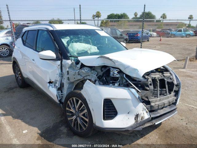  Salvage Nissan Kicks