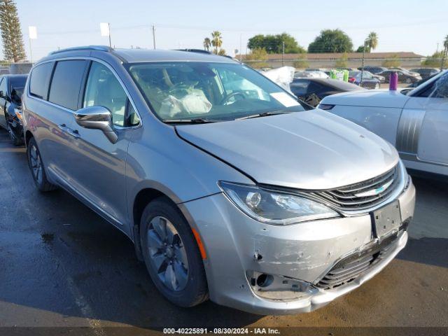  Salvage Chrysler Pacifica