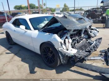  Salvage Dodge Challenger