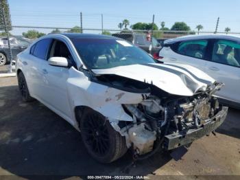  Salvage Nissan Maxima