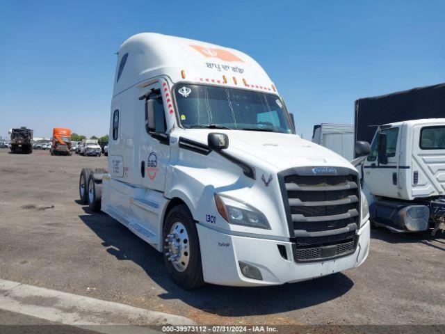  Salvage Freightliner New Cascadia 126