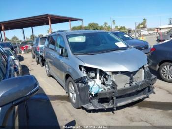  Salvage Toyota Sienna