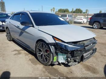  Salvage Hyundai ELANTRA