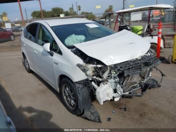  Salvage Toyota Prius v