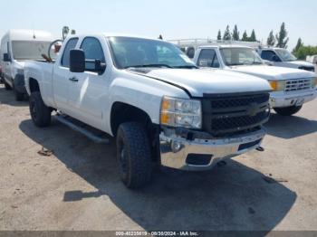  Salvage Chevrolet Silverado 2500