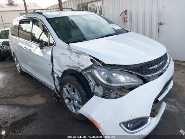  Salvage Chrysler Pacifica