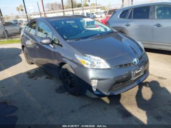  Salvage Toyota Prius