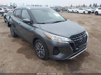  Salvage Nissan Kicks