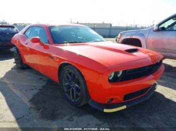  Salvage Dodge Challenger