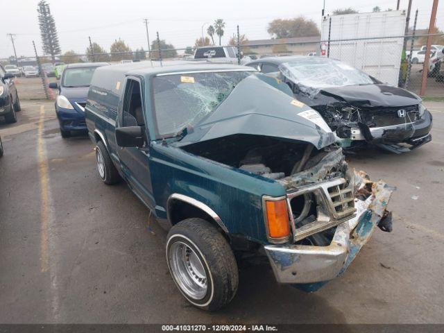  Salvage Mitsubishi Mighty Max   S