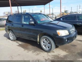  Salvage Toyota Highlander