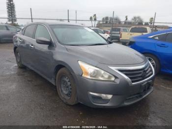  Salvage Nissan Altima