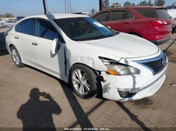  Salvage Nissan Altima