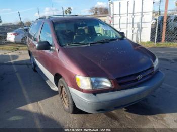  Salvage Toyota Sienna