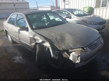  Salvage Toyota Camry