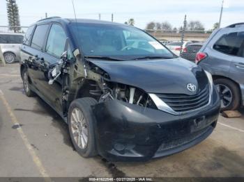  Salvage Toyota Sienna