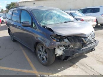  Salvage Toyota Sienna