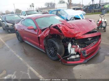  Salvage Ford Mustang