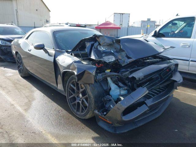  Salvage Dodge Challenger