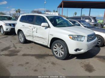  Salvage Toyota Highlander