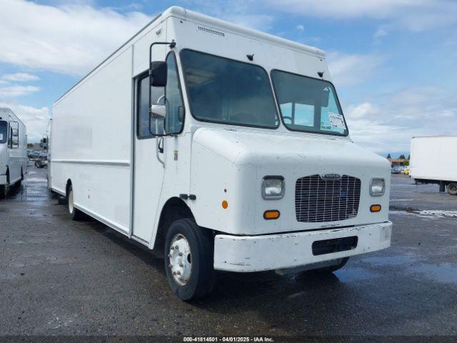  Salvage Freightliner Chassis