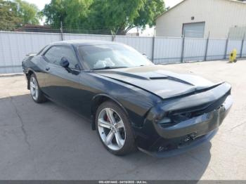  Salvage Dodge Challenger