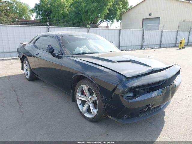  Salvage Dodge Challenger