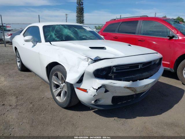  Salvage Dodge Challenger