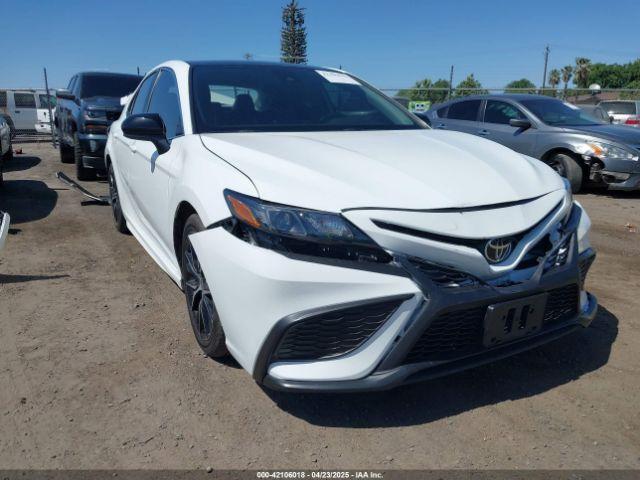  Salvage Toyota Camry