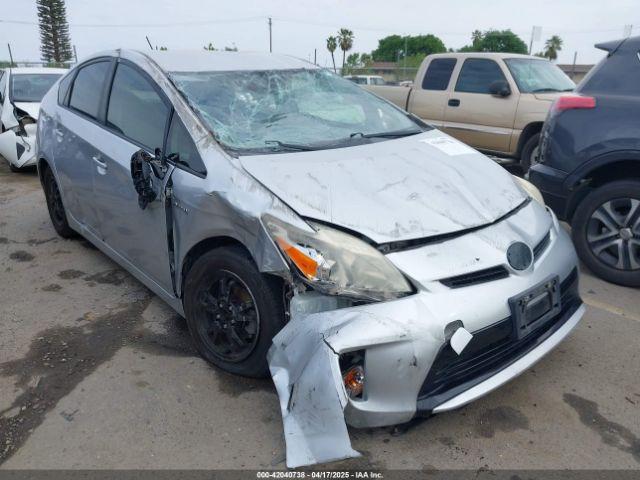  Salvage Toyota Prius