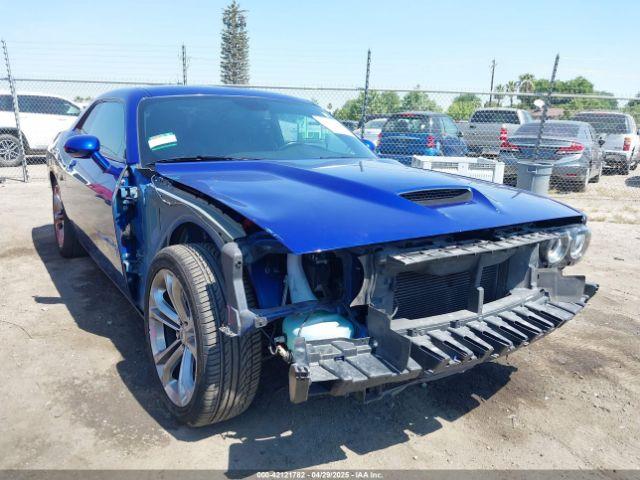  Salvage Dodge Challenger