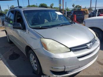  Salvage Toyota Sienna