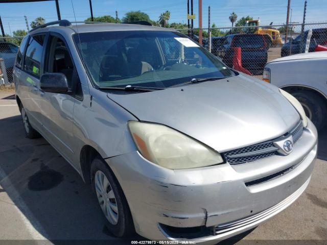  Salvage Toyota Sienna