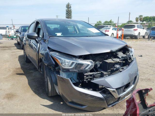  Salvage Nissan Versa