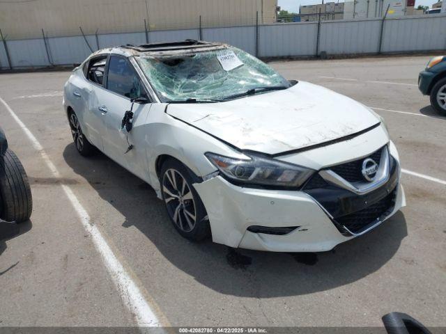  Salvage Nissan Maxima