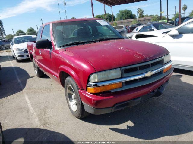  Salvage Chevrolet S-10