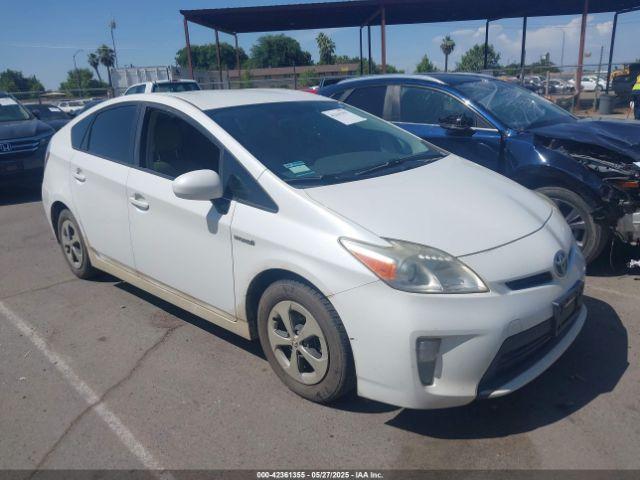  Salvage Toyota Prius