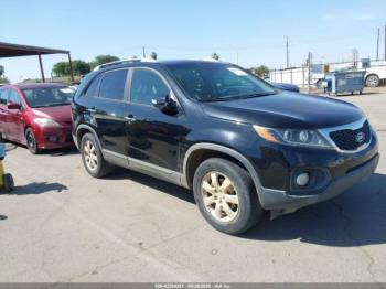  Salvage Kia Sorento