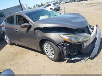  Salvage Nissan Altima