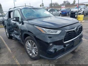  Salvage Toyota Highlander