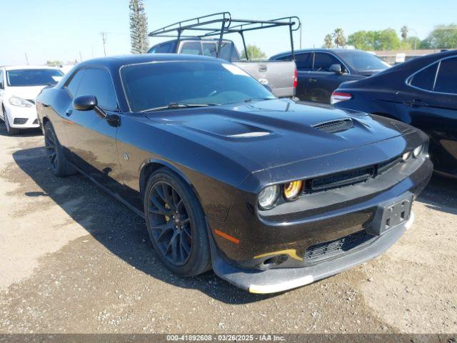  Salvage Dodge Challenger