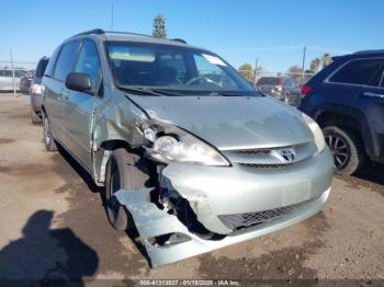 Salvage Toyota Sienna