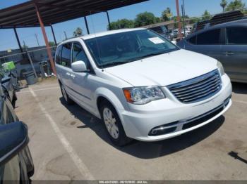  Salvage Chrysler Town & Country