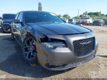  Salvage Chrysler 300