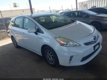  Salvage Toyota Prius v