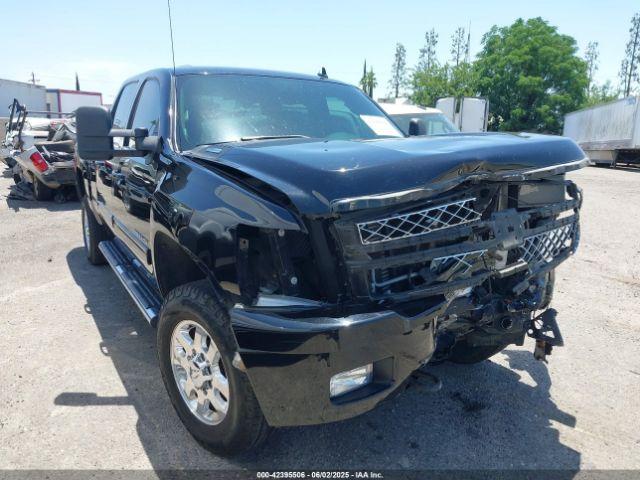  Salvage Chevrolet Silverado 2500