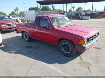  Salvage Toyota Pickup