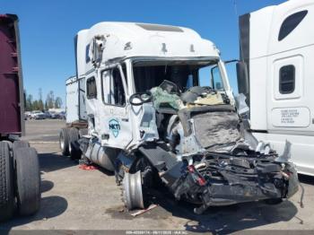  Salvage Volvo Vnl