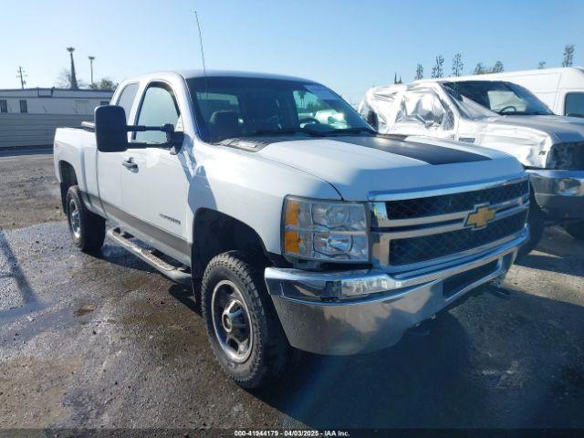  Salvage Chevrolet Silverado 2500