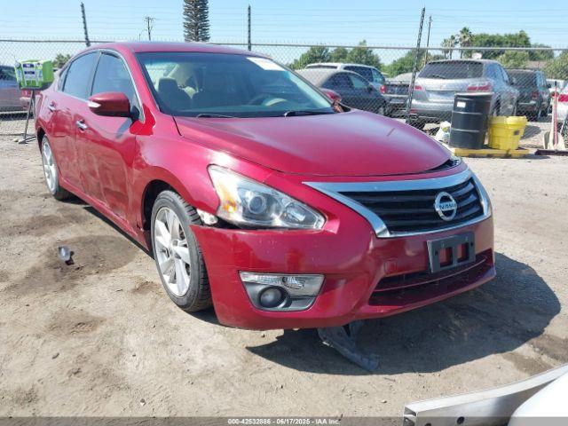  Salvage Nissan Altima
